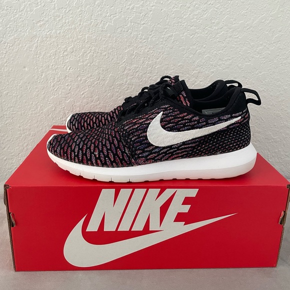 Nike 677243-016 Men Roshe NM Flyknit Black/White-University RED.Size 7.5 - Picture 1 of 4